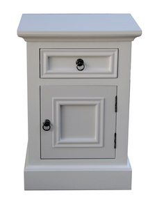 white furniture,white bedside